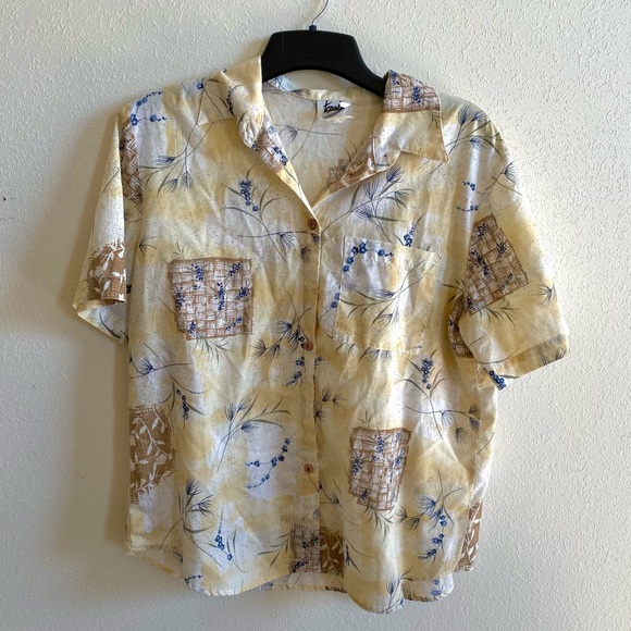 Vintage Button Up Hawaiian Shirt - Picture 4 of 11